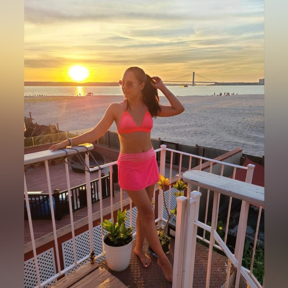 Prince bright pink tennis skirt with a back pocket S